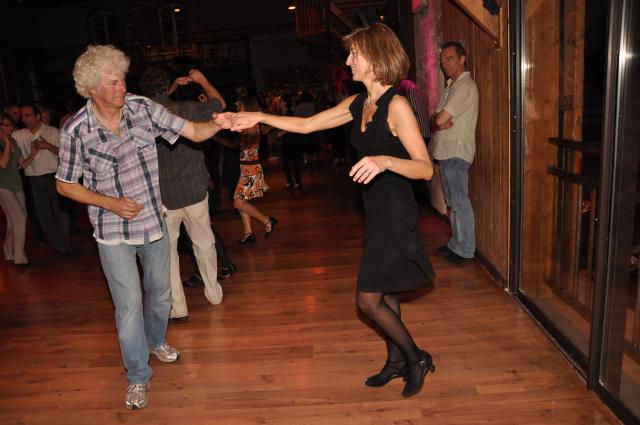 min 2010 10 17 station danse 079